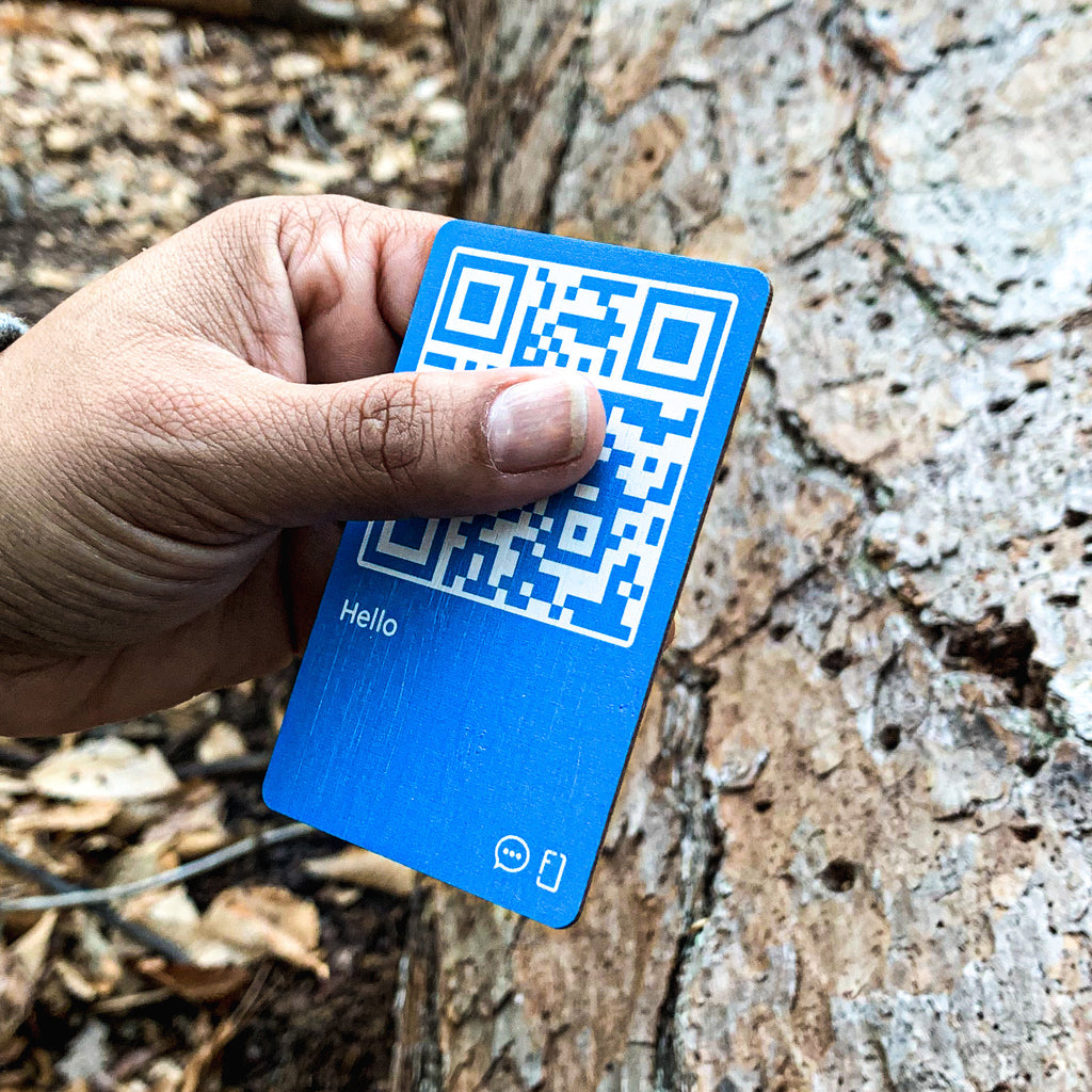 Bamboo: The Hypoallergenic Alternative to PVC and Metal in Contactless Business Cards